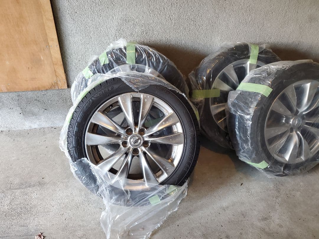 日産Y51フーガ/18インチ アルミホイール タイヤセット