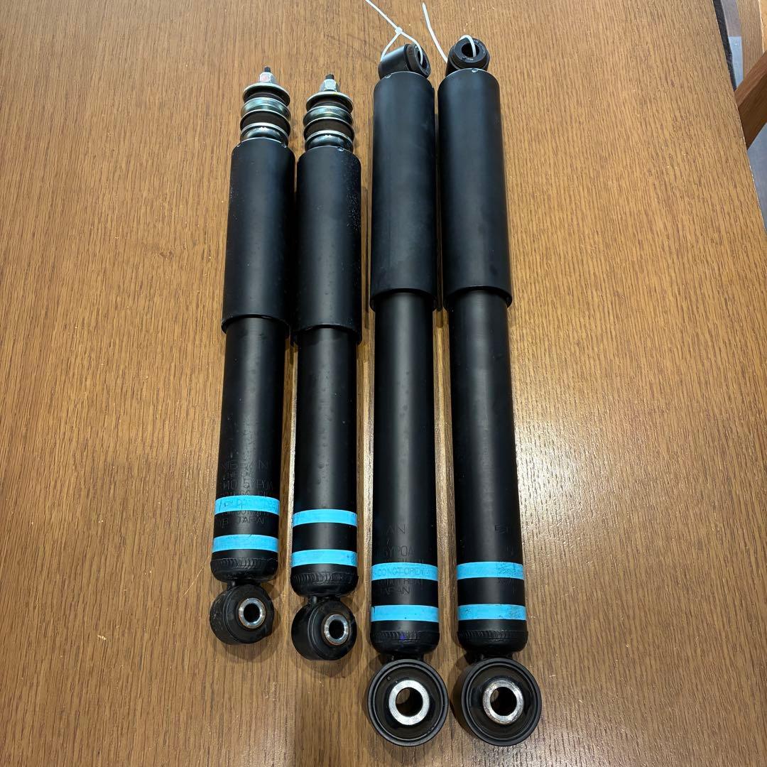 日産NV350キャラバン　純正ショックアブソーバー