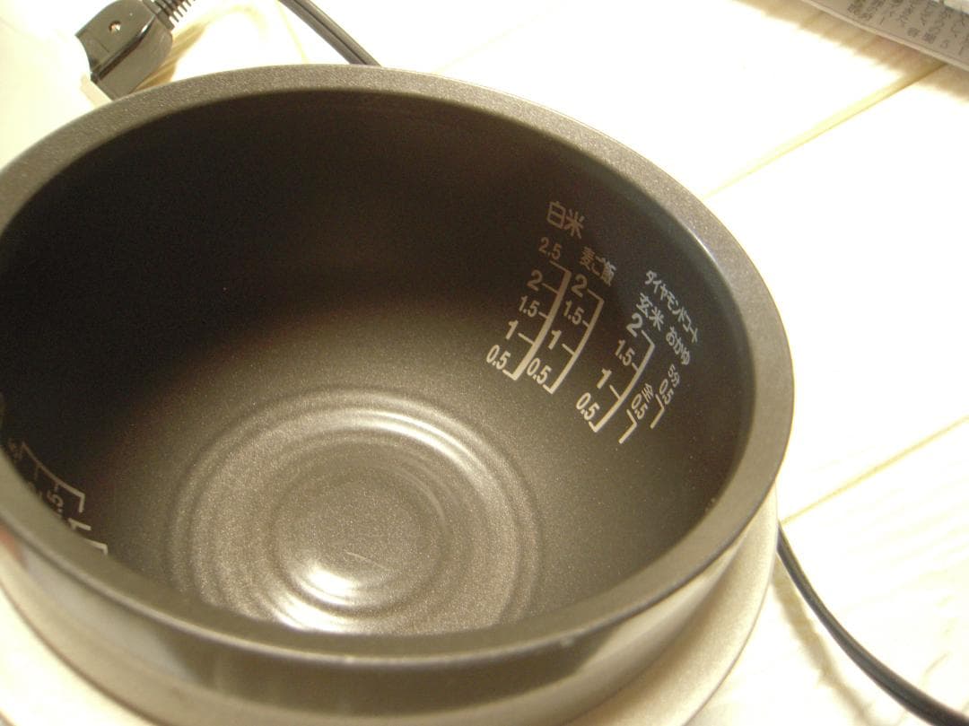 東芝　炊飯器　2021年製　RC-4ZPJ 本羽釜　2.5合炊き