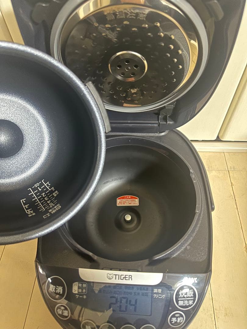 TIGER タイガー IHジャー炊飯器 2023年製 5.5合サイズ