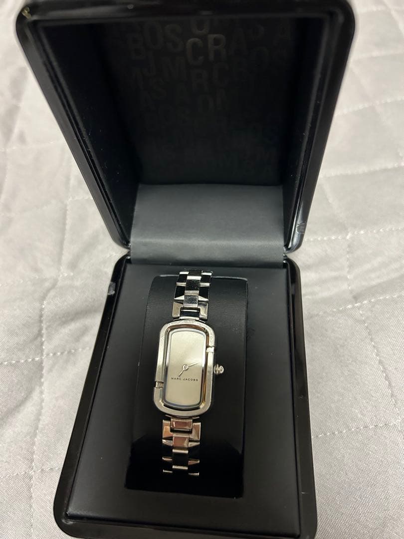 mark by mark jacobs　シルバー　腕時計