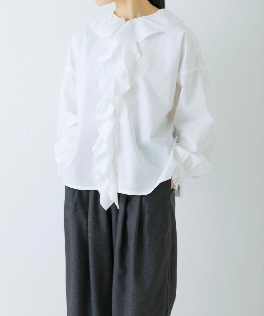 かぐれ　新品タグ付き　コットンフリルカラーシャツ　アーバンリサーチドアーズ