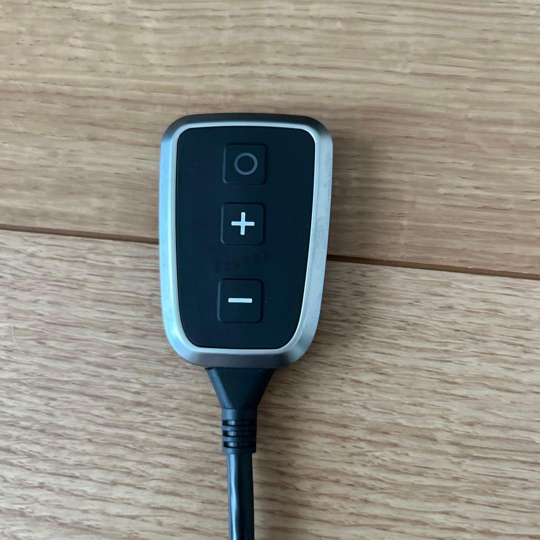 PedalBox スロットルコントローラ ベンツ用　Aクラス　Bクラス　など