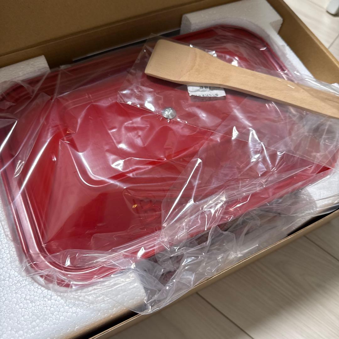 Bruno 赤 ホットプレート 木製スプーン付き スチーム付き　未使用