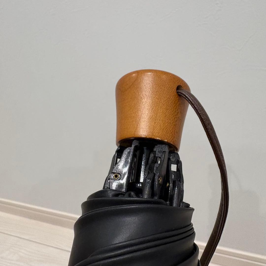 サンバリア100/ホワイト/無地/三段折/完全遮光