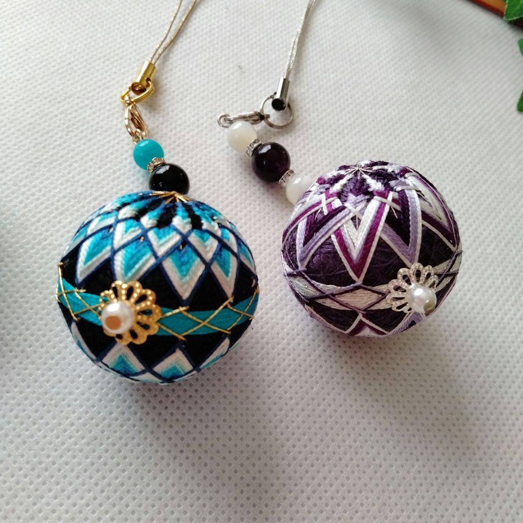 Muriel　絹糸　小さな手まり　ストラップ　バッグチャーム　つるし飾り