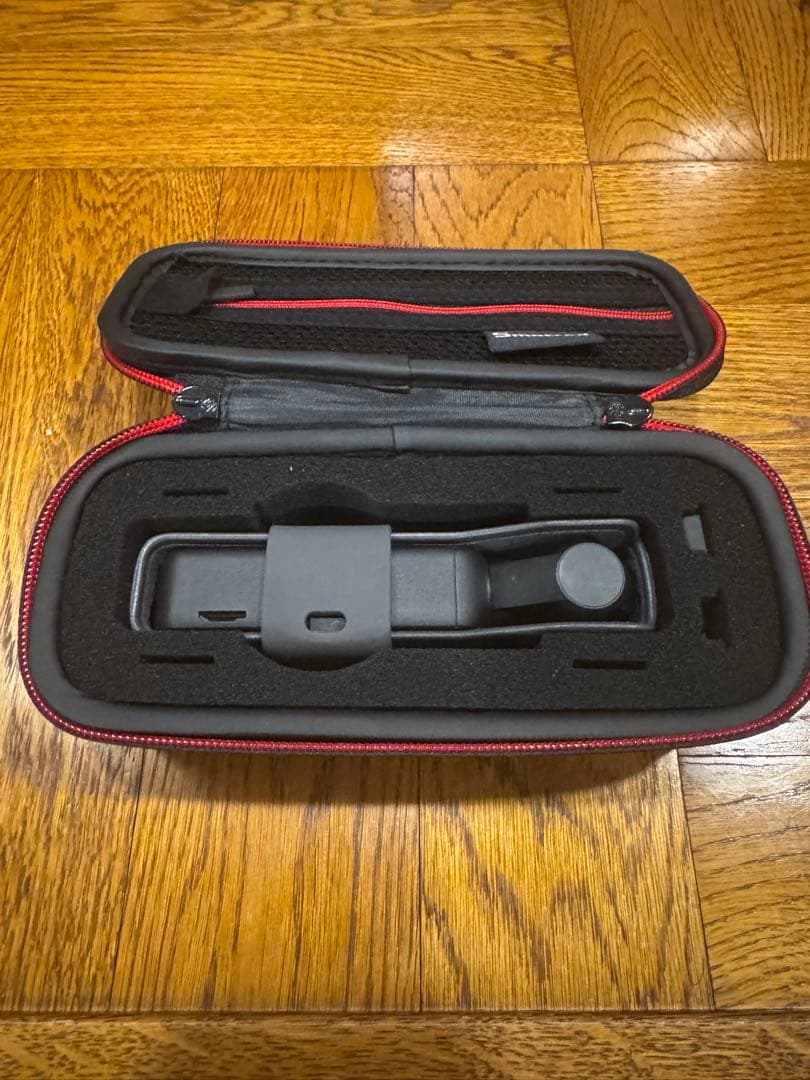 DJI Osmo Pocket 本体＋専用ケース付き