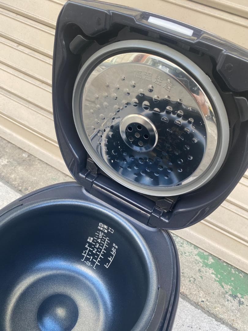 「A638」タイガー IH炊飯ジャー JPW-10E3 23年製 5.5合炊き