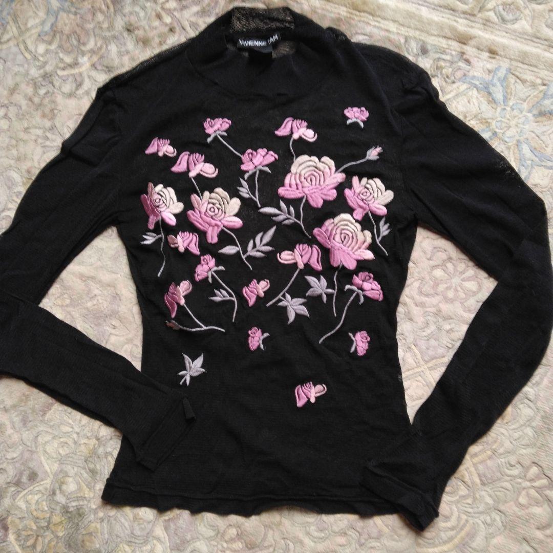 ヴィヴィアンタム　長袖トップス　薔薇刺繍