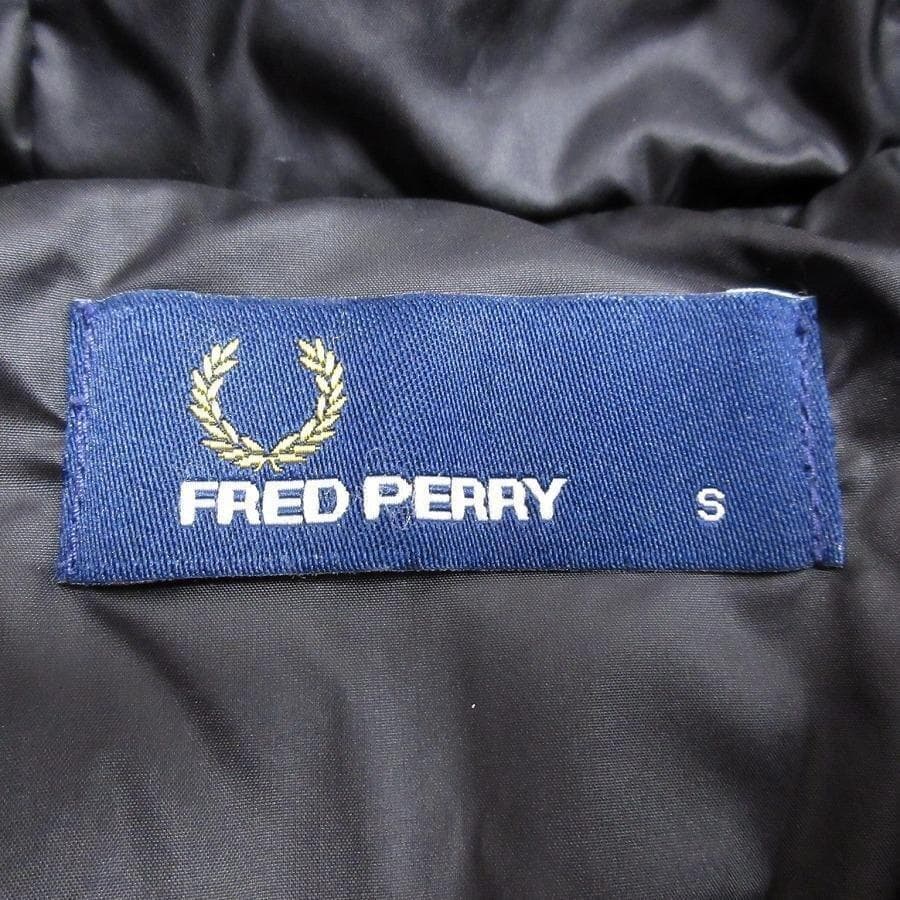 美品 フレッドペリー ダウンジャケット S 黒 30-26012306