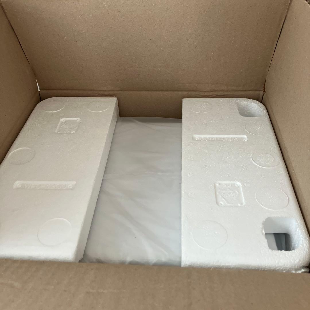 フレシャス　スラット　ウォーターサーバー➕水2本