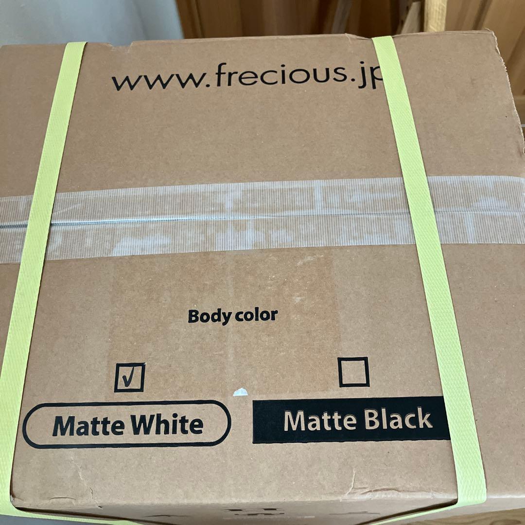 フレシャス　スラット　ウォーターサーバー➕水2本