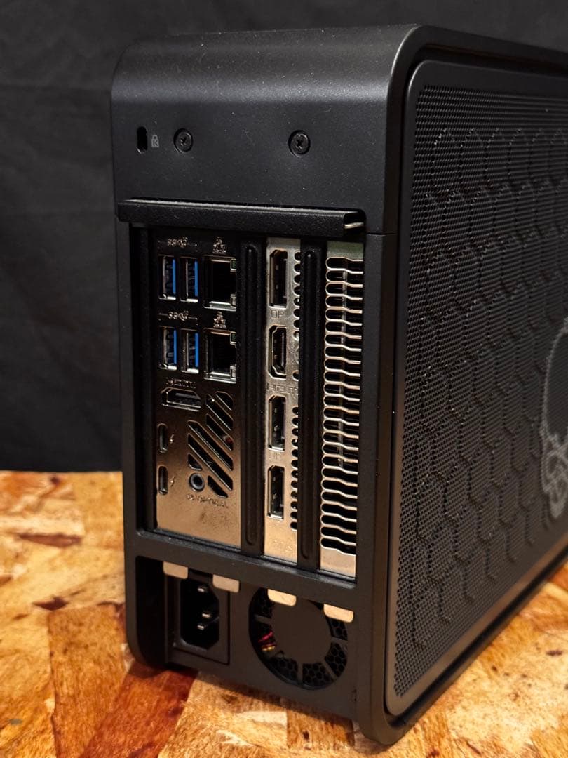 Intel NUC 9 i5 9300H MSI RTX 2060 ミニPC