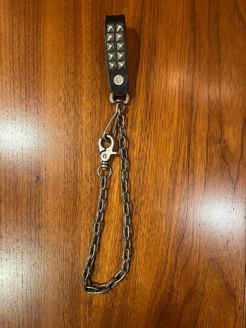 HTC スタッズ付きレザーウォレットチェーン