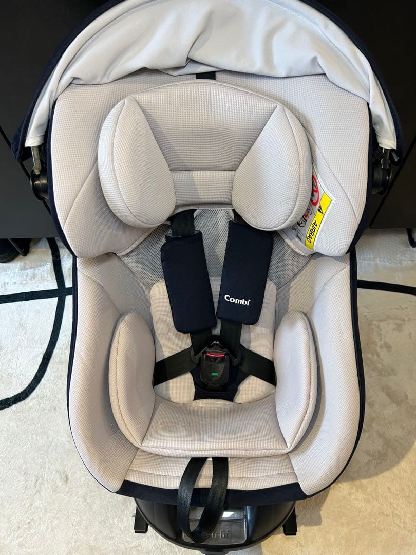 コンビ クルムーヴ スマート Light ISOFIX 新生児 チャイルドシート