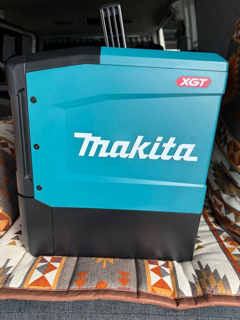 マキタ充電式電子レンジ MW001G