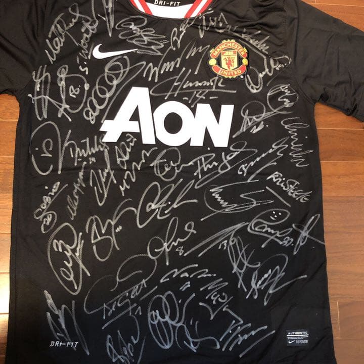 マンチェスターユナイテッド選手サイン入りユニフォーム