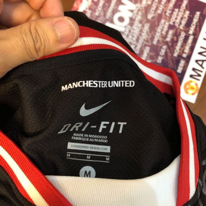 マンチェスターユナイテッド選手サイン入りユニフォーム