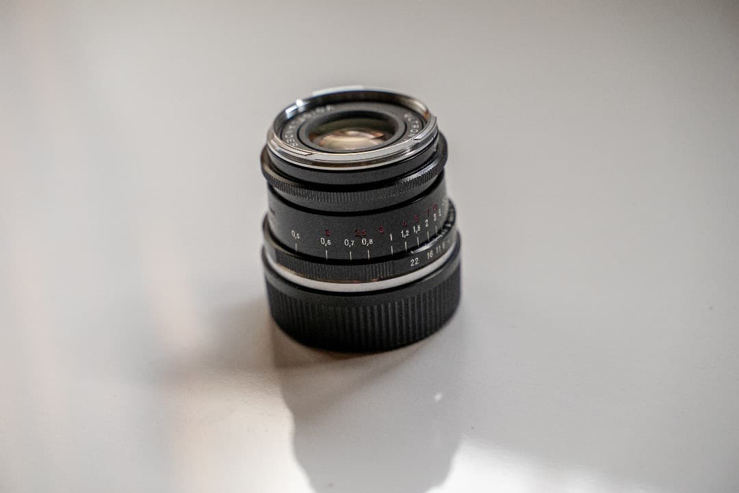 Voigtländer ULTRON 28mm F2 レンズ