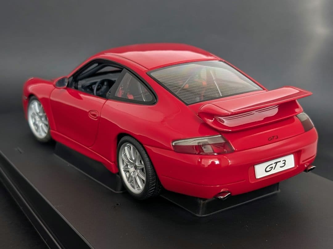 オートアート 1/18 ポルシェ 911 (996) GT3 レッド