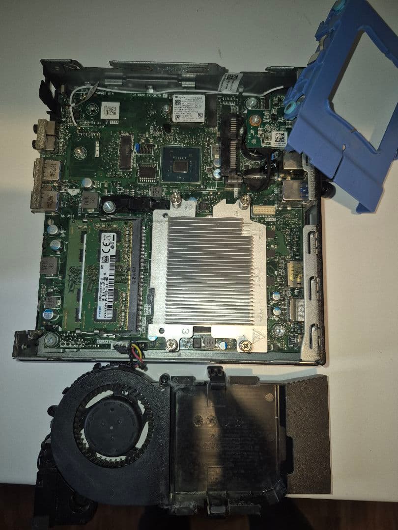 DELL OptiPlex 3060 Micro 8th Core i5　8GB