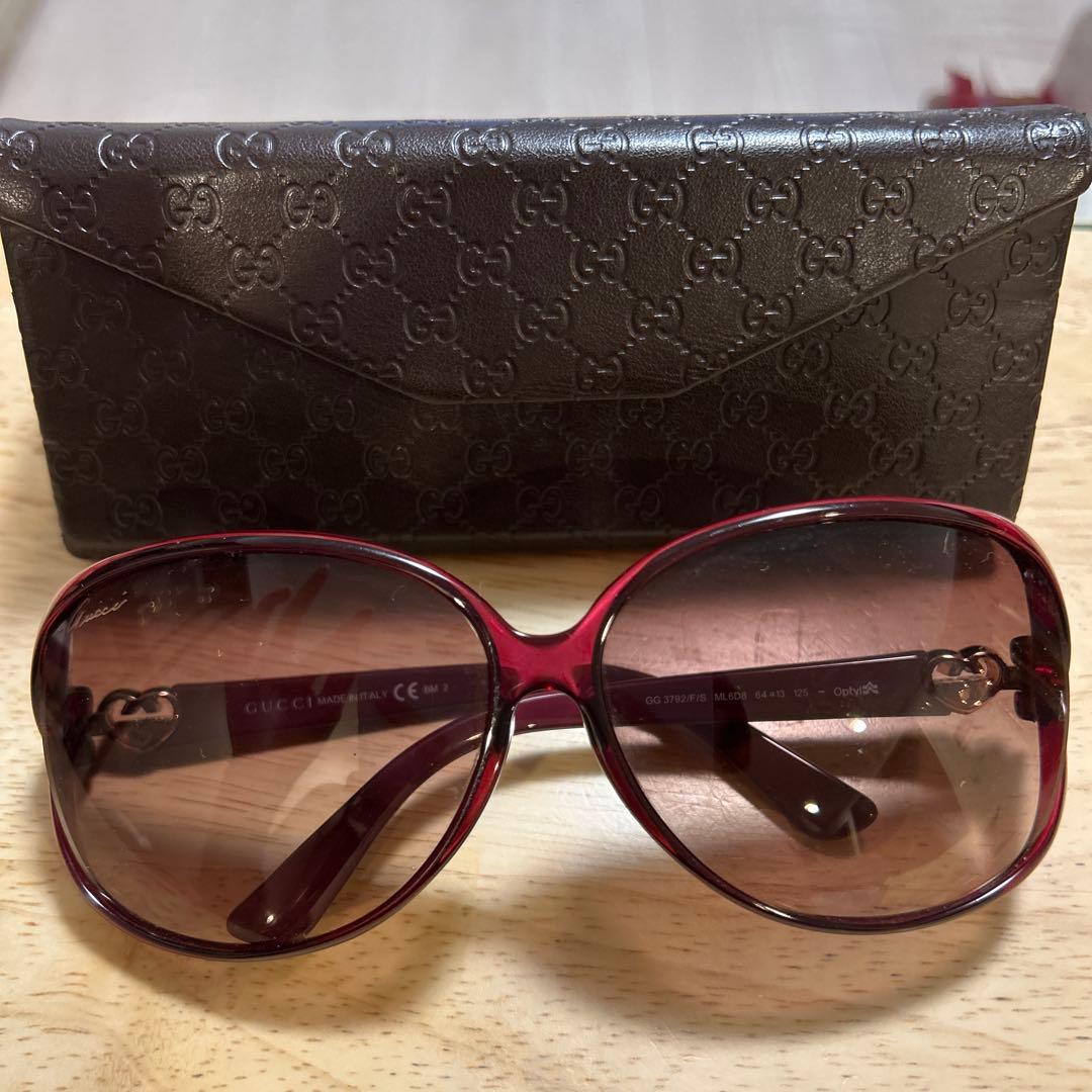 大幅お値下げ！GUCCI ラウンド サングラス レッド ケース付き