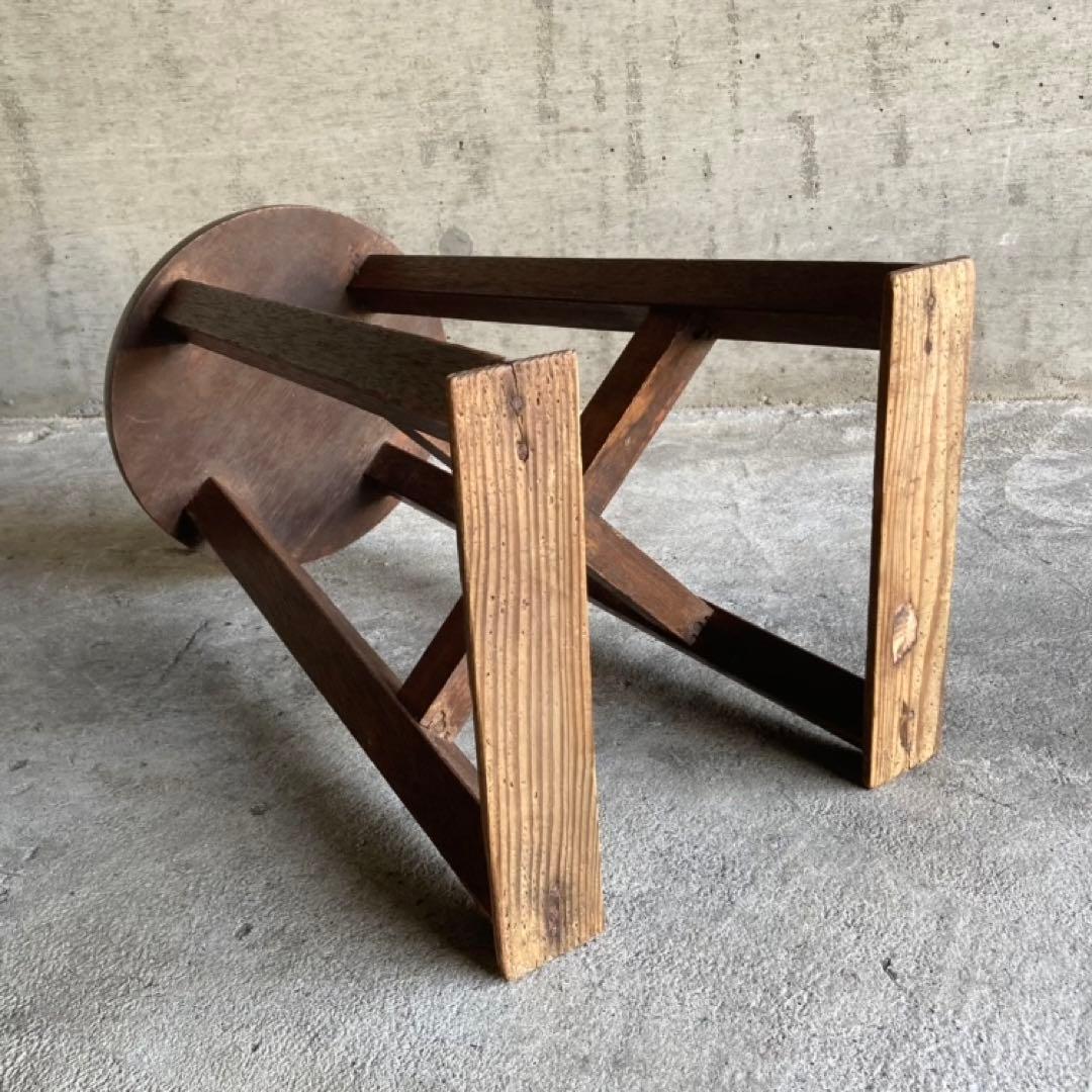 古い丸椅子 スツール チェア 椅子 木製 飾り台 置物台 花台 古道具 レトロ