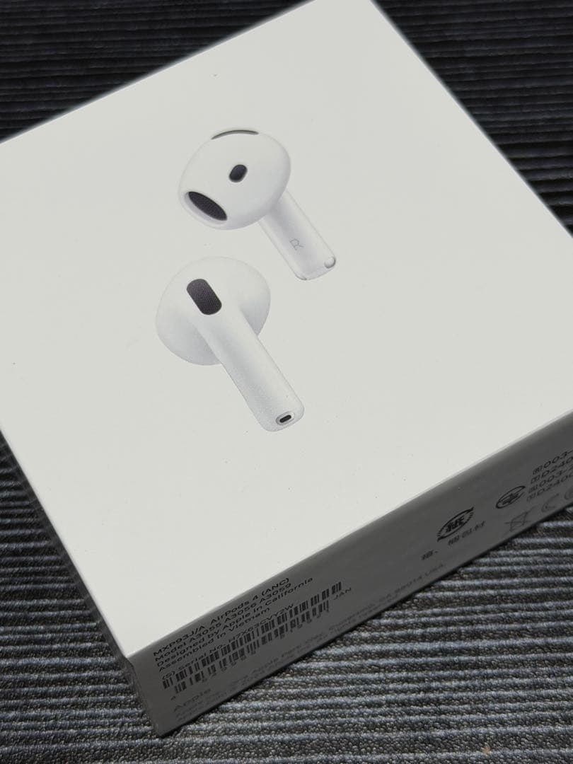 Apple AirPods 4 ノイズキャンセル搭載モデル
