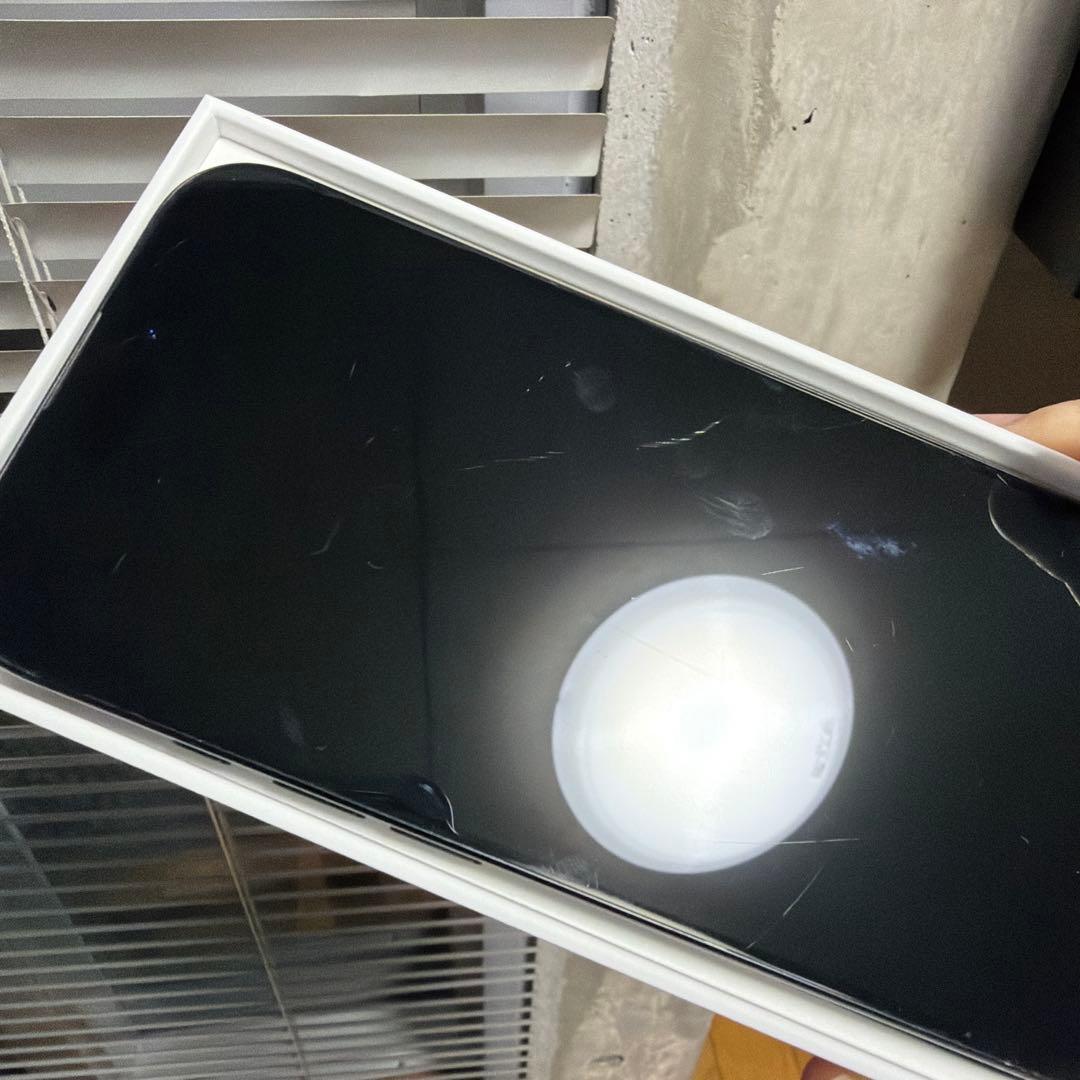 系統迷子　Apple iPhone 16Pro本体ブラックチタニウム