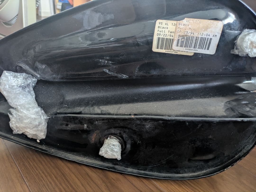 95　XL1200 左コック　スポーツスター　タンク