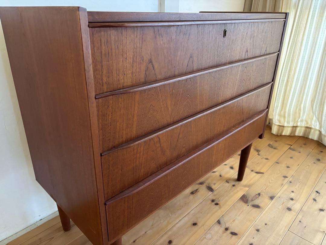 北欧ヴィンテージ　チーク　デンマーク　チェスト