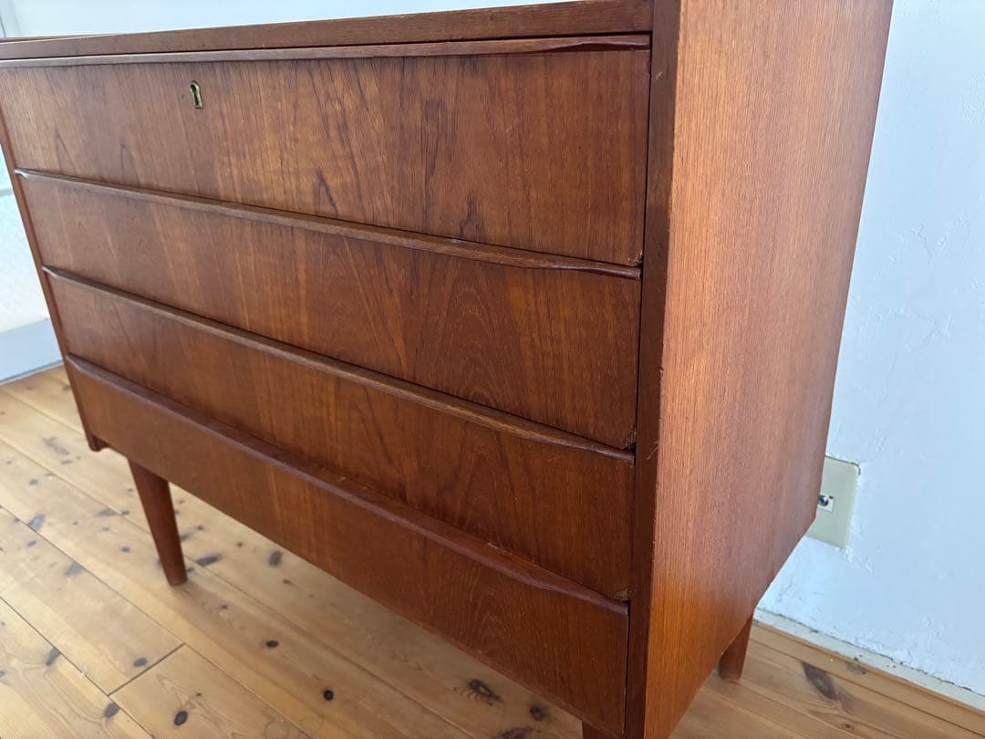 北欧ヴィンテージ　チーク　デンマーク　チェスト