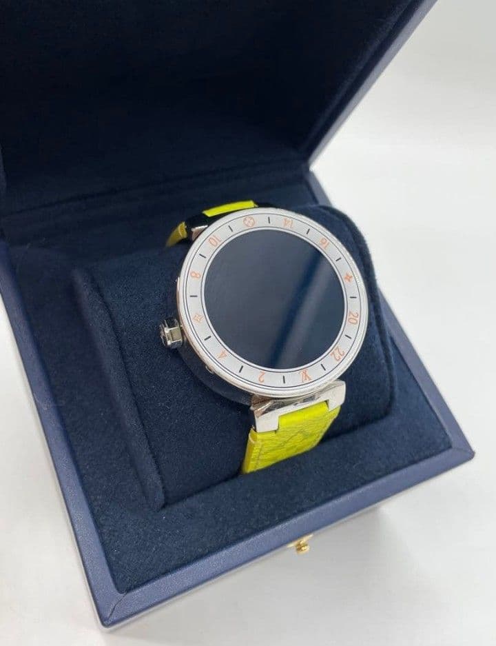 ルイヴィトン スマートウォッチ タンブールホライゾン 交換用バッテリー付属