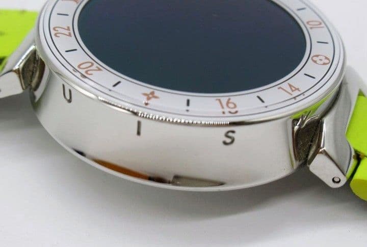 ルイヴィトン スマートウォッチ タンブールホライゾン 交換用バッテリー付属