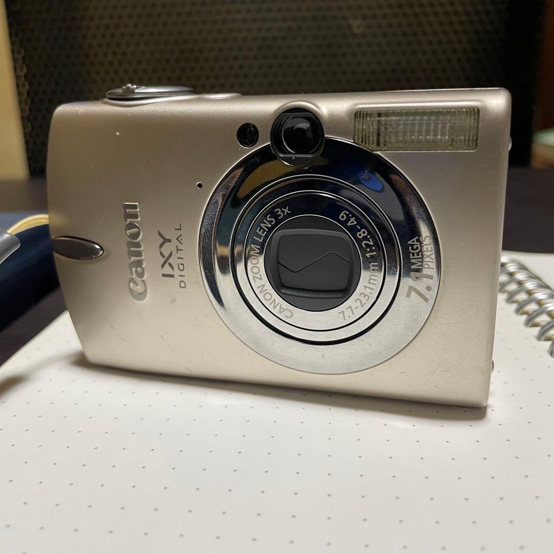 コンデジ　IXY digital 700 canon