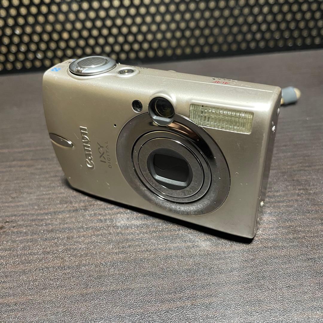 コンデジ　IXY digital 700 canon