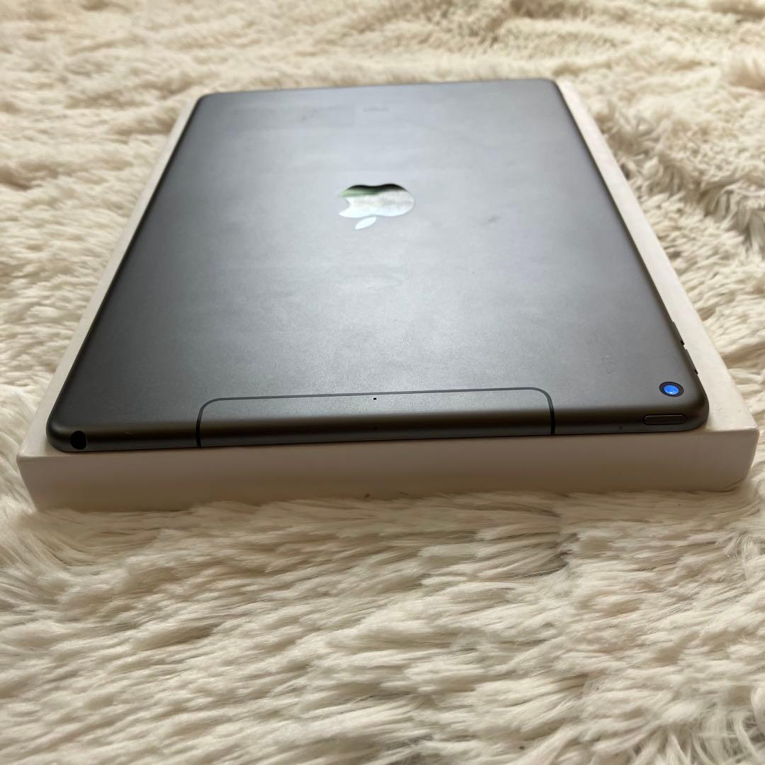 【格安】iPad Air3 256GB SIMフリー 【すぐ発送】