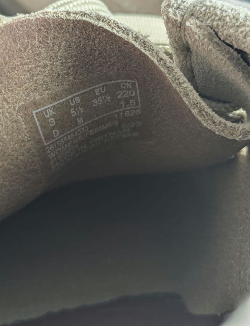 クラークス ワラビー 22cm ベージュ