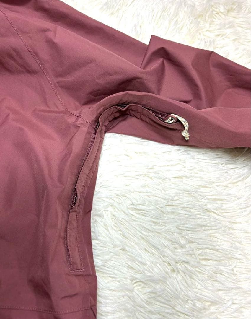 Burton ゴアテックス　フード付きジャケット Mサイズ　ピンク