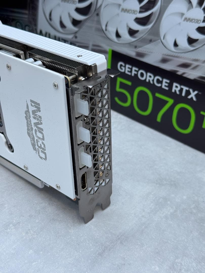 ELSA RTX5070TI X3 OC 16GB INNO3D 保証期間内