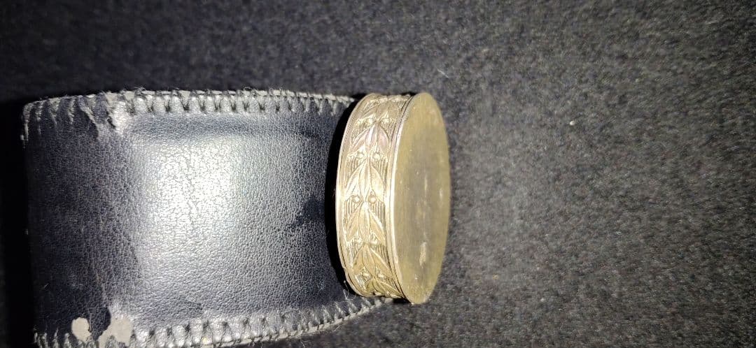 アンティーク　フレンチ　シルバー　ピルケース