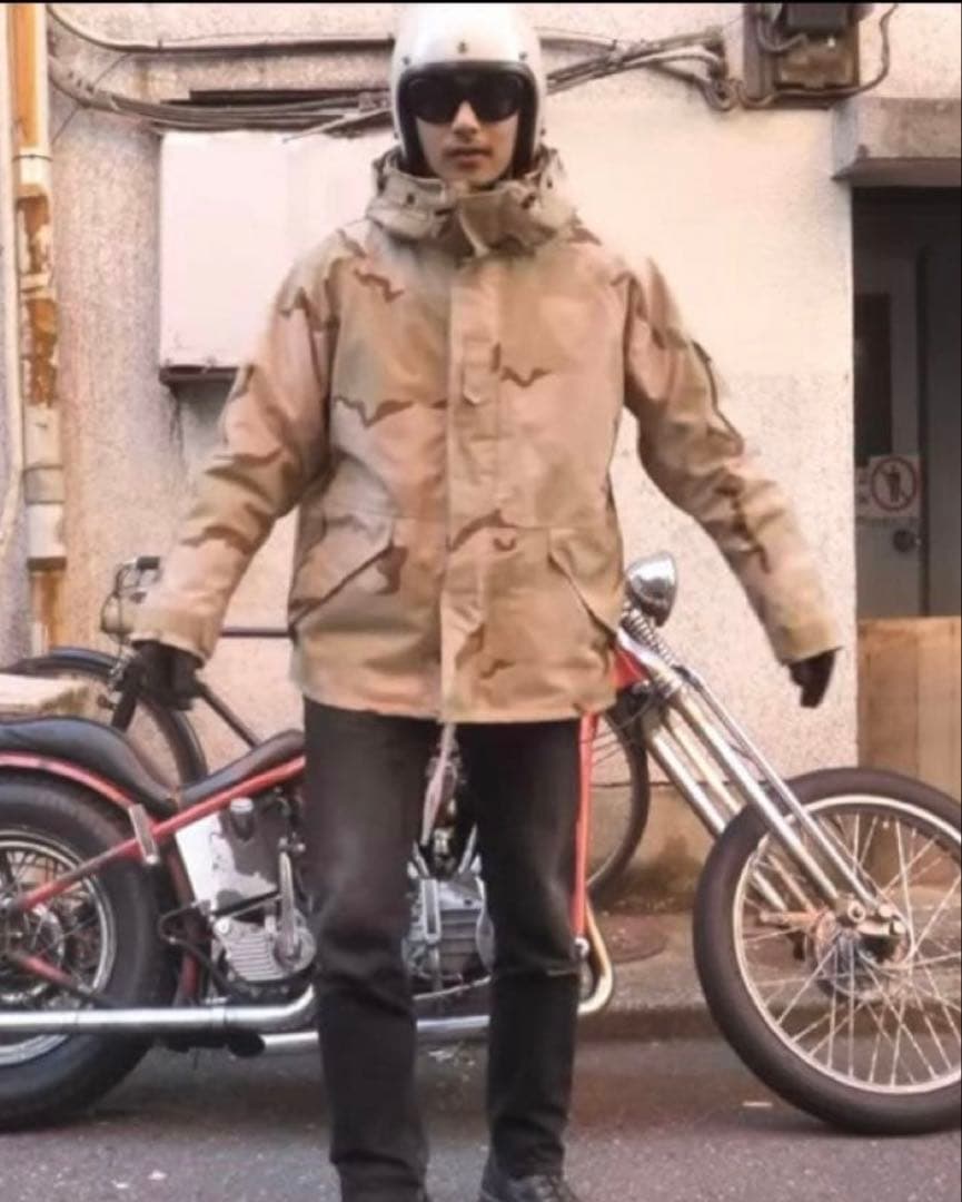 ECWCS カモフラジャケット　デザートカモ　パーカー　ミリタリー　/ 山田蓮