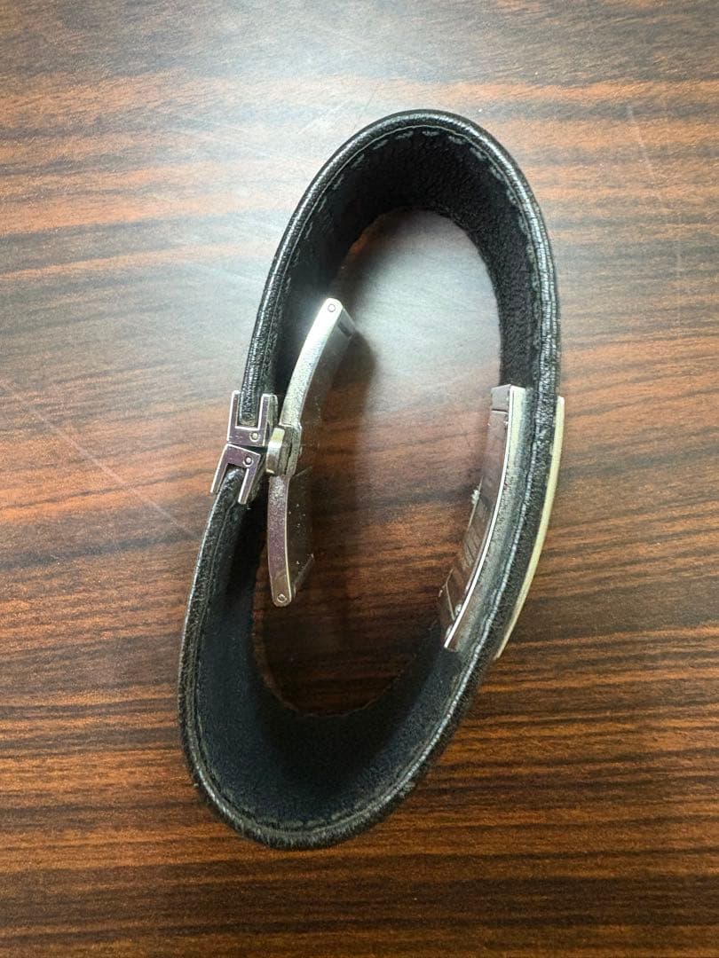 GUCCI ブラックレザー 時計