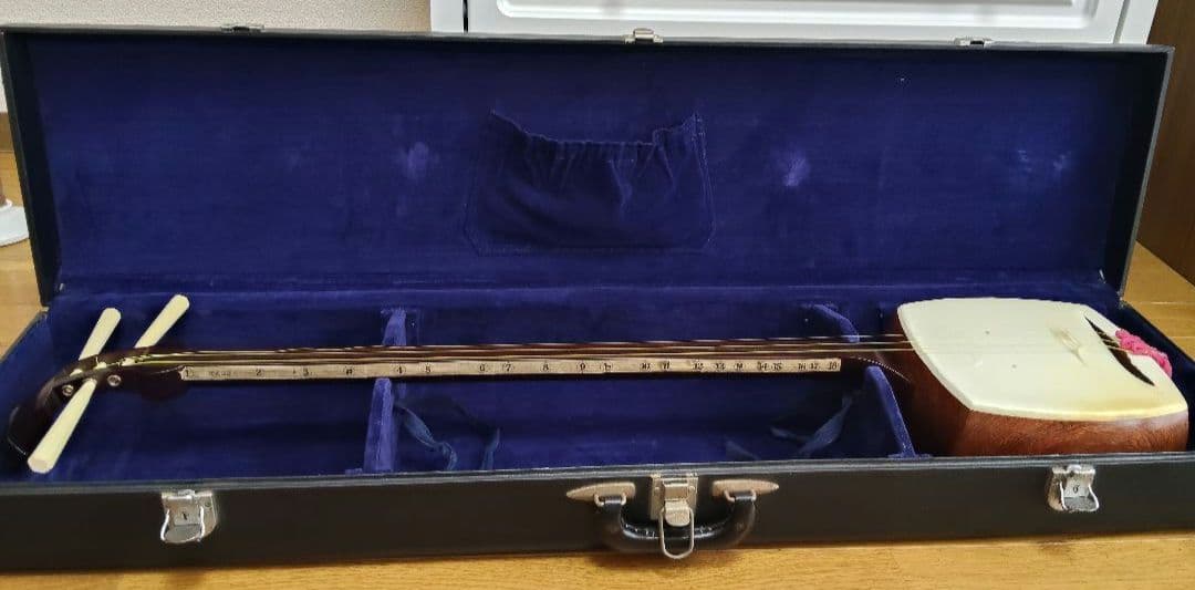 三味線　細棹　ハードケース付き　年代物　ヴィンテージ　昭和