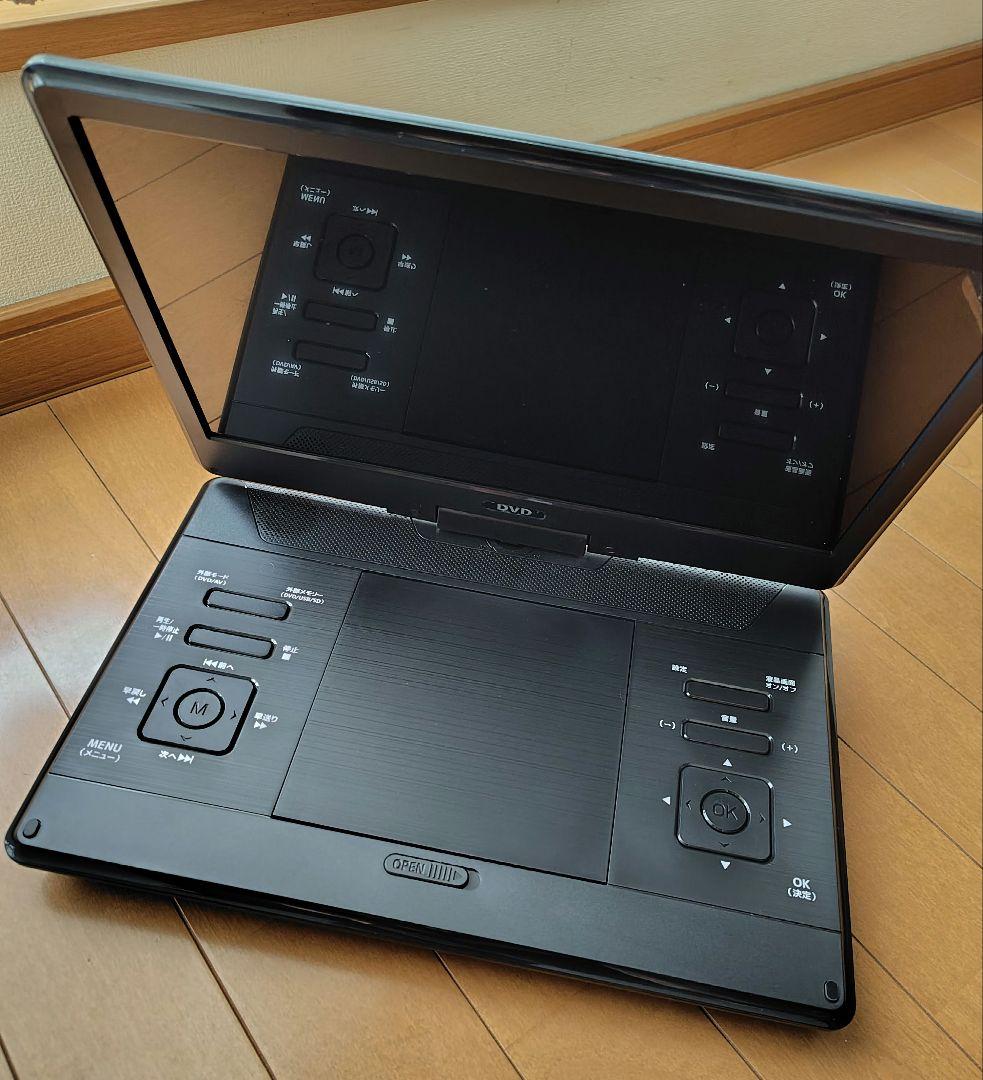 ポータブルDVDプレイヤー　１４インチ液晶
