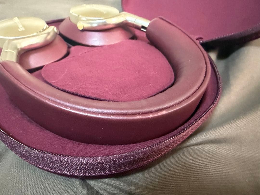 Bowers & Wilkins Px8 ワイヤレスヘッドホン