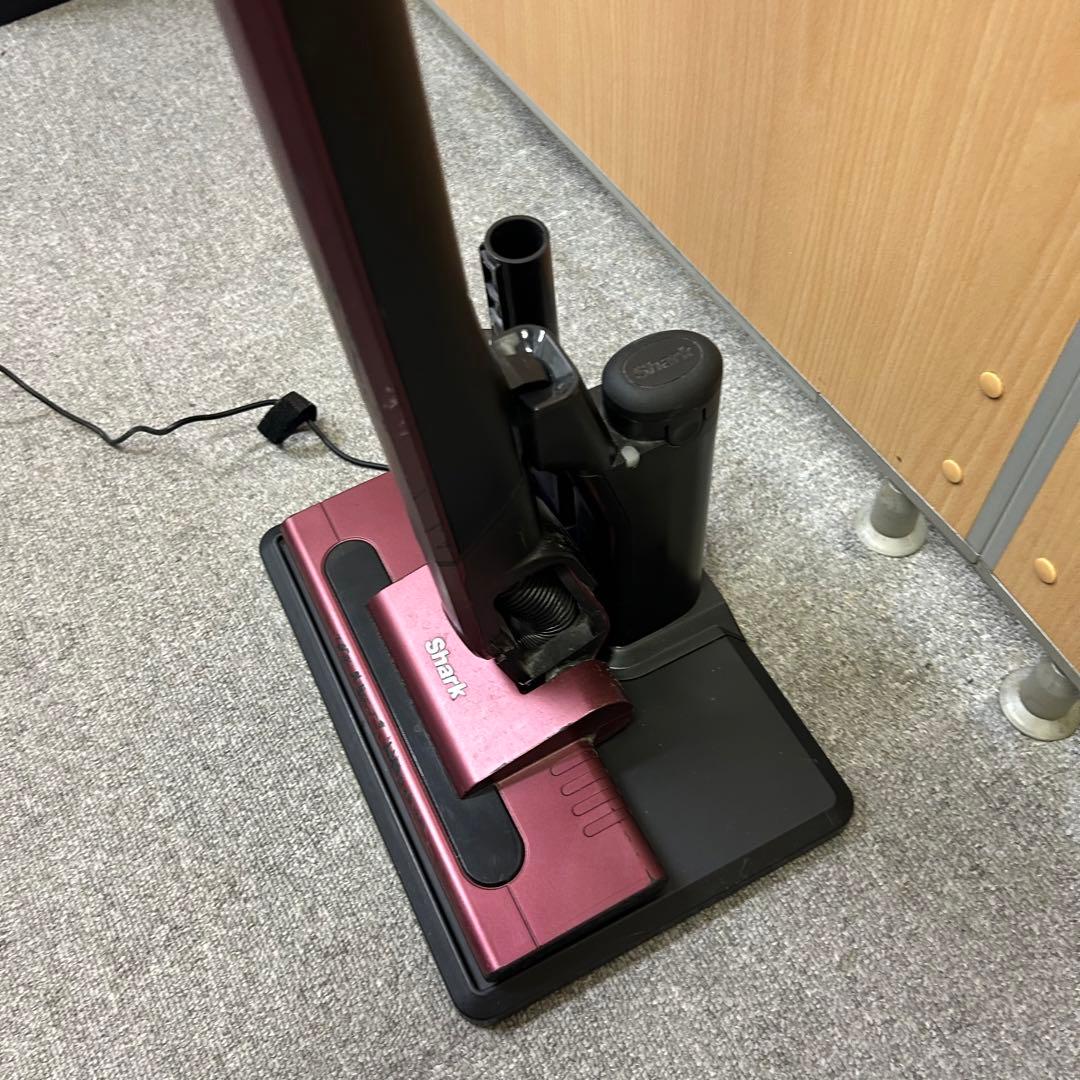 シャーク　スティッククリーナー　CS200JRD