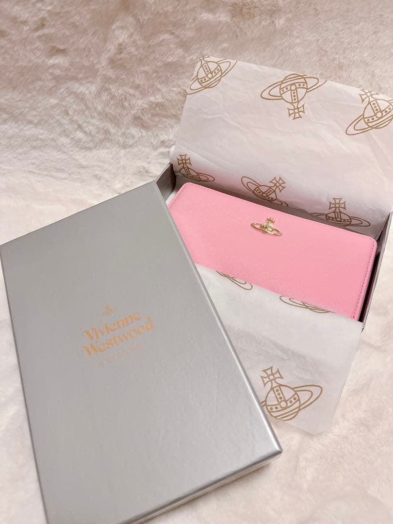 ゅ*様 【美品・最終値下げ】Vivienne Westwood 長財布 ピンク｜