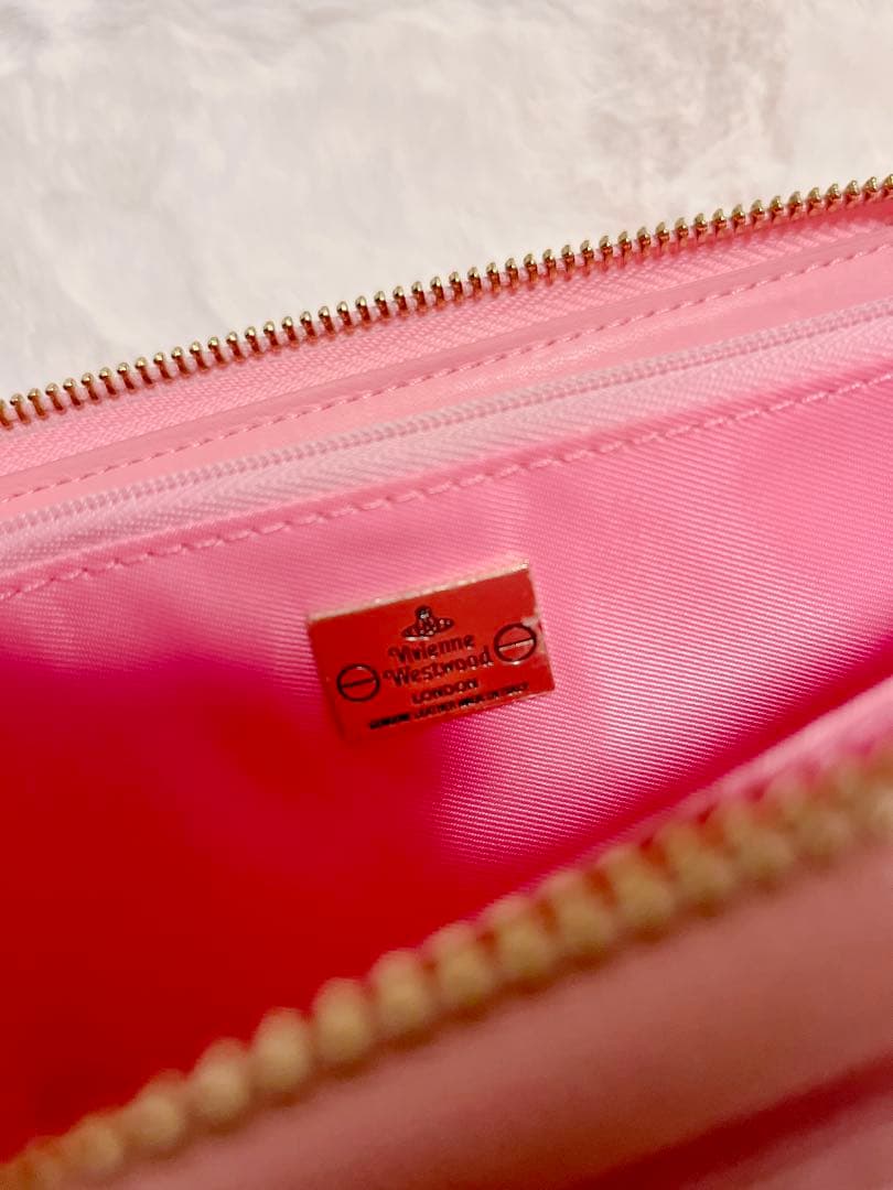 ゅ*様 【美品・最終値下げ】Vivienne Westwood 長財布 ピンク｜