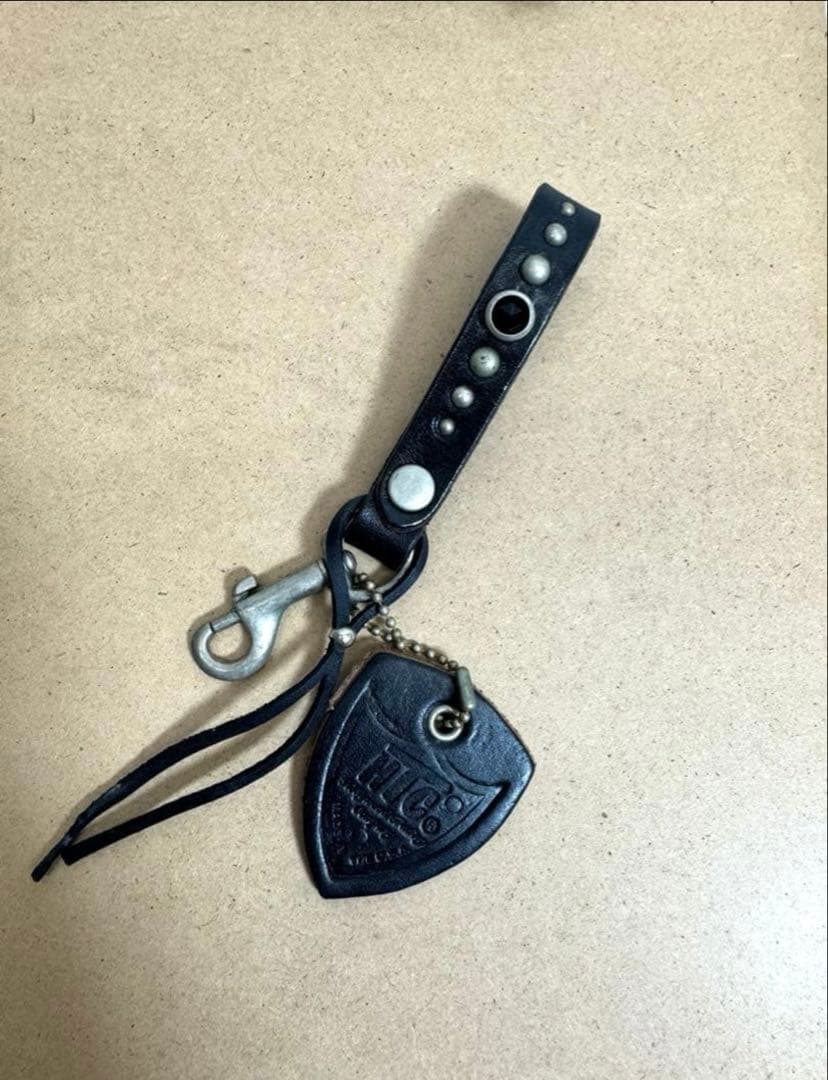 HTC Snap Key Holder red stone 黒レザー